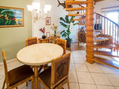 Kihei Two Bedroom Rental Condo, Walk to Beach