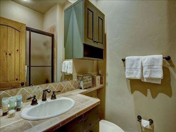 Bachelor Gulch Luxury True Ski in/Ski Out Mountain Home Sleeps 20 Guests