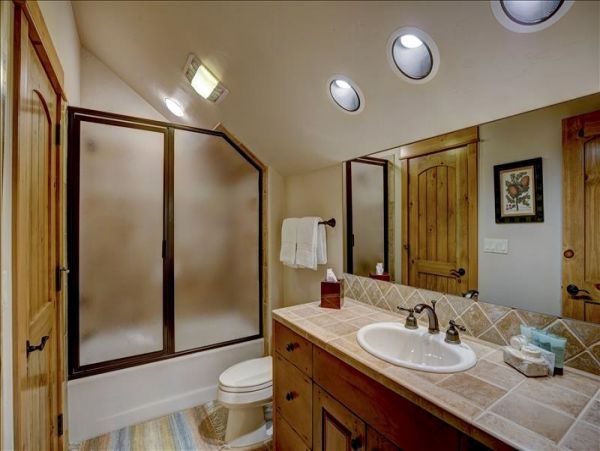 Bachelor Gulch Luxury True Ski in/Ski Out Mountain Home Sleeps 20 Guests