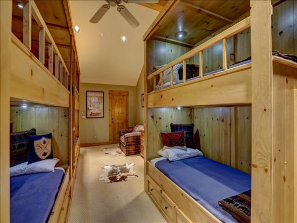 Bachelor Gulch Luxury True Ski in/Ski Out Mountain Home Sleeps 20 Guests