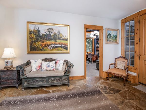 Bachelor Gulch Luxury True Ski in/Ski Out Mountain Home Sleeps 20 Guests