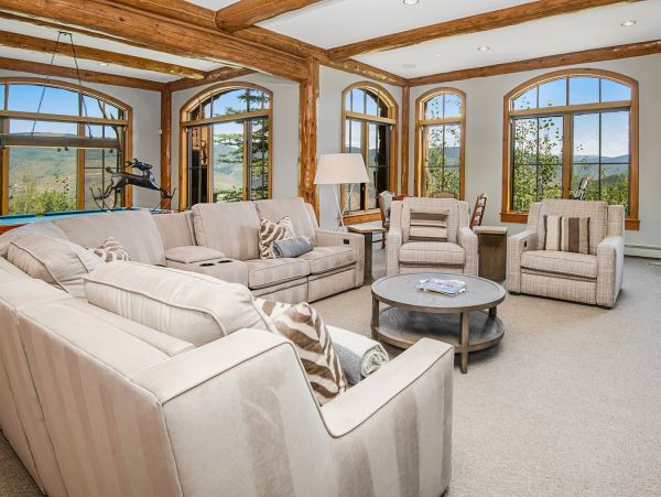 Bachelor Gulch Luxury True Ski in/Ski Out Mountain Home Sleeps 20 Guests