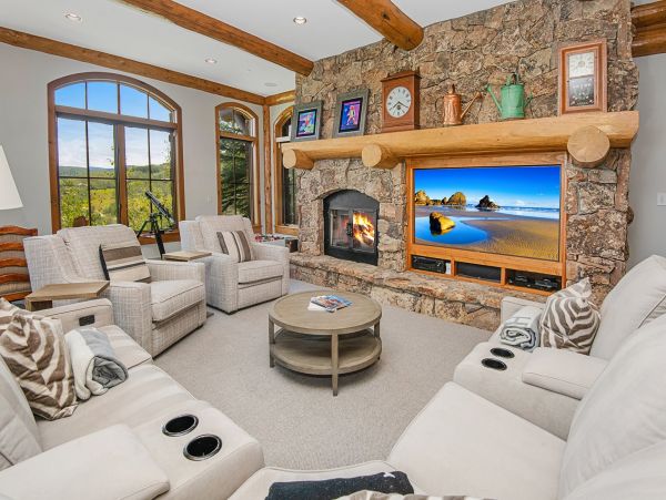 Bachelor Gulch Luxury True Ski in/Ski Out Mountain Home Sleeps 20 Guests