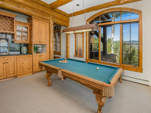 Bachelor Gulch Luxury True Ski in/Ski Out Mountain Home Sleeps 20 Guests
