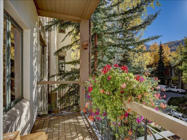 Beaver Creek Luxury Vacation Rental Sleeps Eight Guests