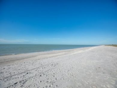Sanibel Vacation Home Sleeps Four Guests.