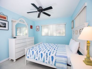 Sanibel Vacation Home Sleeps Four Guests.