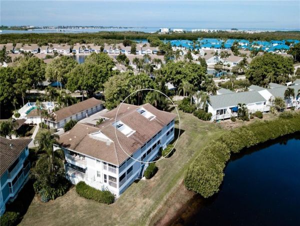 Brandento Vacation Condo Sleeps Four Guests.