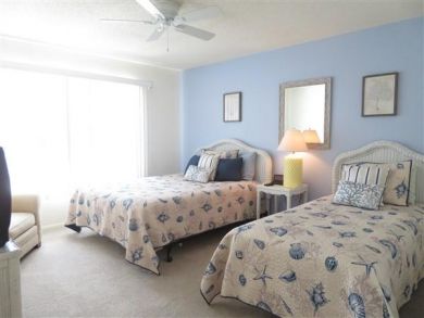 Boca Grande Vacation Condo Sleeps Six Guests On Beach