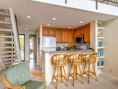 Two Bedroom Lahaina Vacation Condo On Beach Sleeps Six