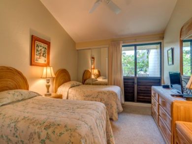Two Bedroom Lahaina Vacation Condo On Beach Sleeps Six