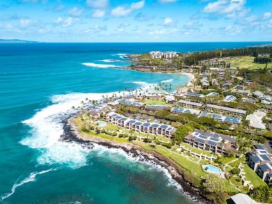 Two Bedroom Lahaina Vacation Condo On Beach Sleeps Six