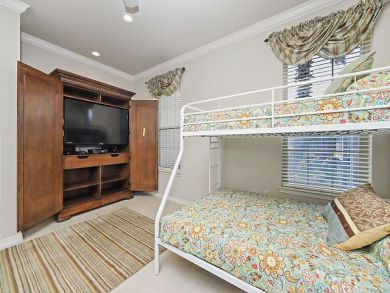 Miramar Beach Vacation Home Sleeps Ten Guests.