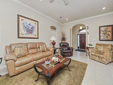 Miramar Beach Vacation Home Sleeps Ten Guests.