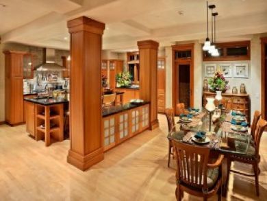 Lahaina Luxury Vacation Home Sleeps Eight Guests.