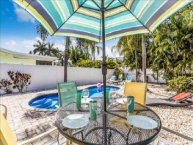 Bradenton Beach Vacation Home Sleeps Six Guests.