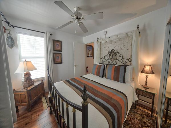 Key West Vacation Home Two Bedrooms Sleeps Four Guests.