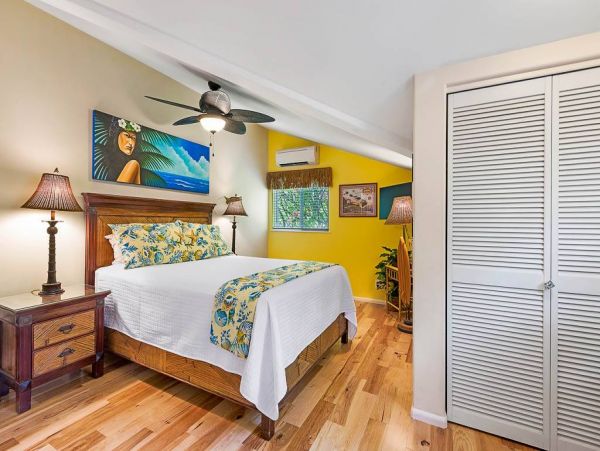 Lahaina Vacation Condo Sleeps Eight Guests.