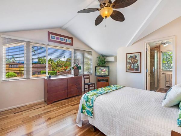 Lahaina Vacation Condo Sleeps Eight Guests.