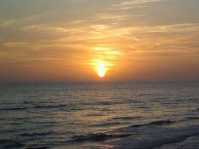 Santa Rosa Beach vacation Home Sleeps Eight Guests.
