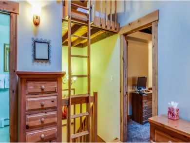Vail Vacation Condo Sleeps Six Guests.
