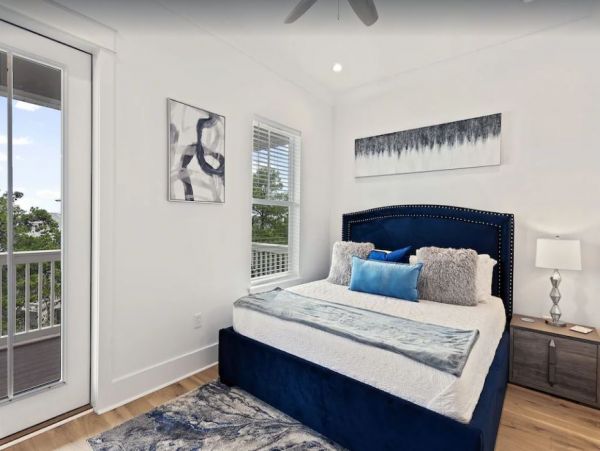 Destin Vacation Home Sleeps 32 Guests.