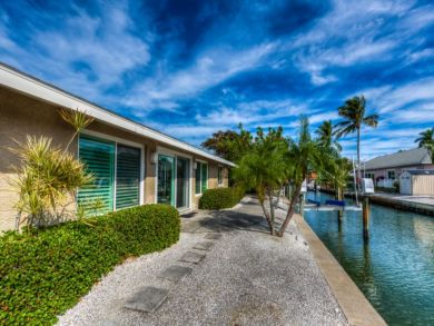 Longboat Key Canal Front Three Bedrooms Home