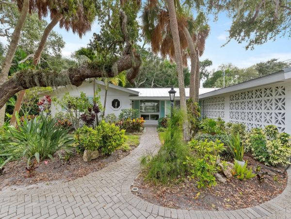 Longboat Key Vacation Home Sleeps Six Guests