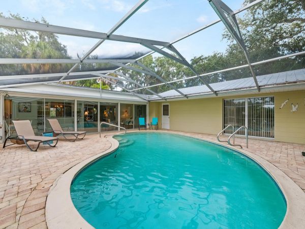 Longboat Key Vacation Home Sleeps Six Guests
