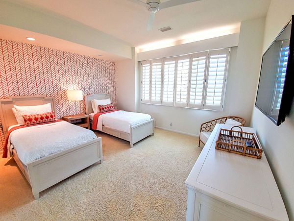 Pensacola Vacation Pool Home Sleeps Ten Guests With Views
