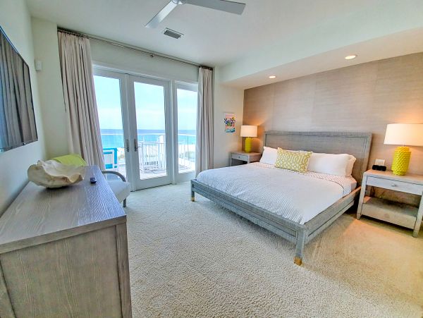 Pensacola Vacation Pool Home Sleeps Ten Guests With Views