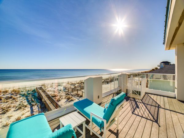 Pensacola Vacation Pool Home Sleeps Ten Guests With Views