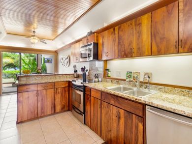 Lahaina Oceanfront Vacation Condo Lahaina Oceanfront Vacation Condo