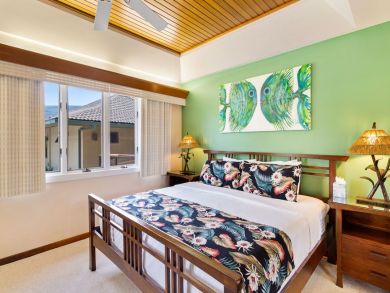 Two Bedrooms Oceanfront Condo in Lahaina Two Bedrooms Oceanfront Condo in Lahaina