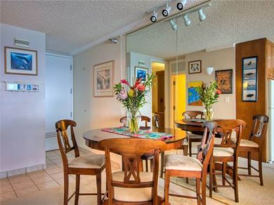 Lahaina Vacation Condo Sleeps Two Guests.