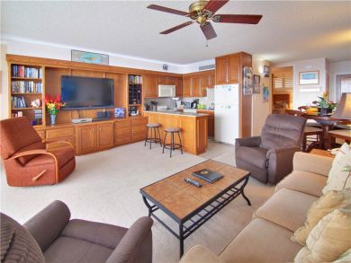 Lahaina Vacation Condo Sleeps Two Guests.