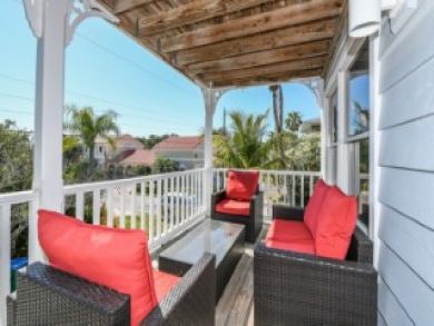 Brandenton Beach vacation Townhome Sleeps Seven Guests.