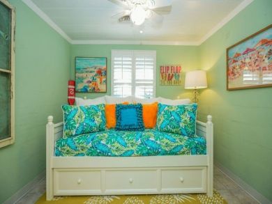 Brandenton Beach Vacation Home Sleeps Five Guests.