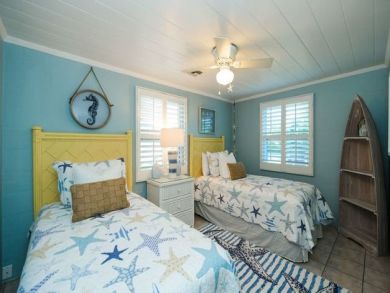 Brandenton Beach Vacation Home Sleeps Five Guests.