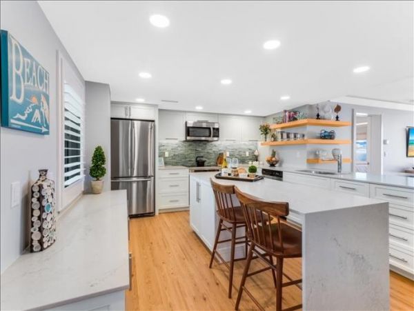 Siesta Key Vacation Condo Sleeps Six Guests Gulf Views