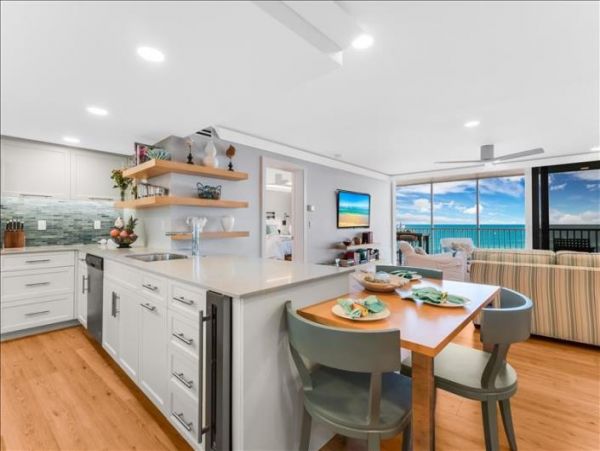 Siesta Key Vacation Condo Sleeps Six Guests Gulf Views