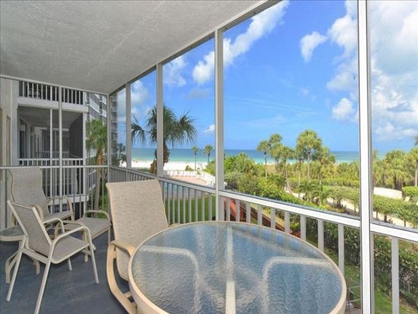 Siesta Key Beachfront Vacation Condo, Two Bedrooms