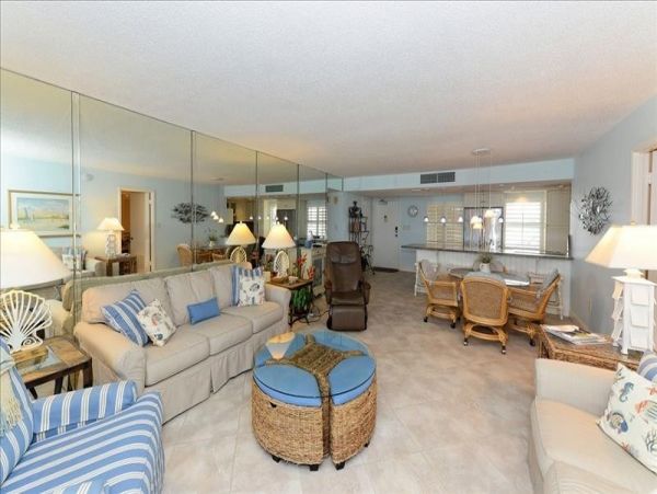 Siesta Key Beachfront Vacation Condo, Two Bedrooms