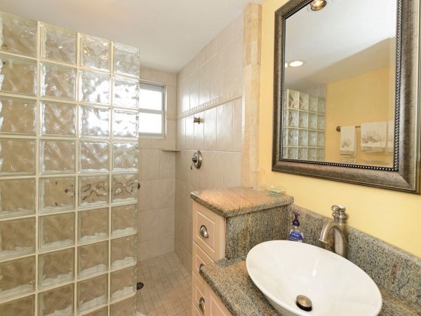 Siesta Key Beachfront Vacation Condo, Two Bedrooms