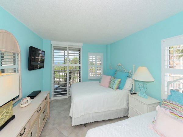 Siesta Key Beachfront Vacation Condo, Two Bedrooms
