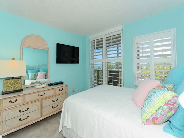 Siesta Key Beachfront Vacation Condo, Two Bedrooms
