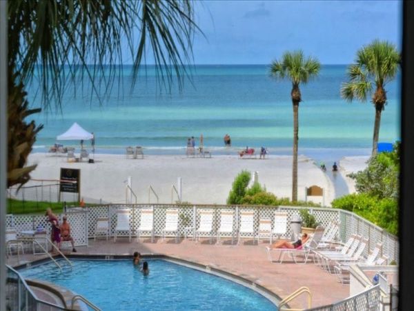 Siesta Key Beachfront Vacation Condo, Two Bedrooms