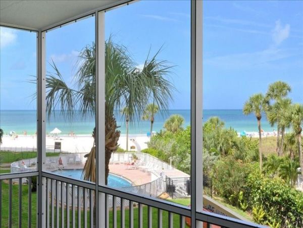 Siesta Key Beachfront Vacation Condo, Two Bedrooms