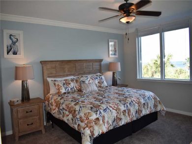 Fort Walton Beach Vacation Condo Sleeps Eight Guests.