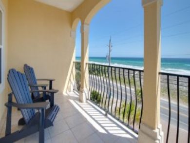 Panama City Vacation Townhouse Sleeps Twelve Guests. Panama City Vacation Townhouse Sleeps Twelve Guests.